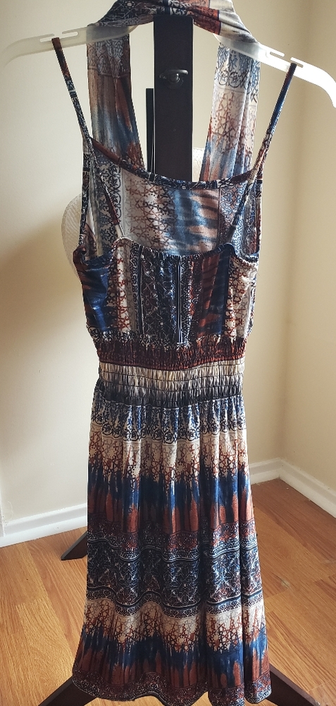 Dress - Picture 2 of 2